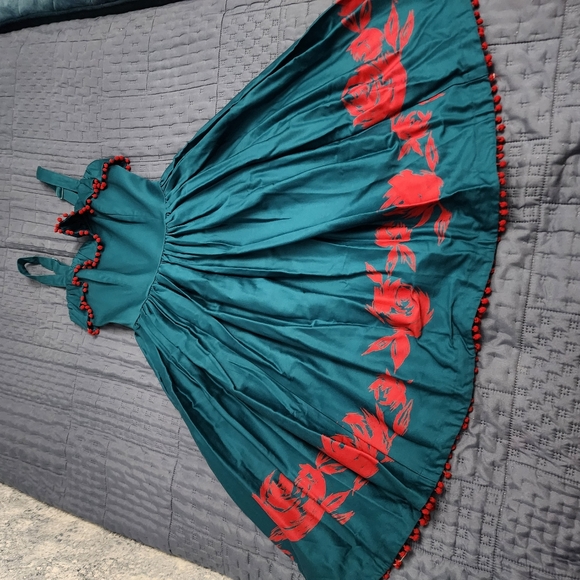 Pinup Couture Teal and red Bella Donna Swing dress XS - Picture 2 of 7